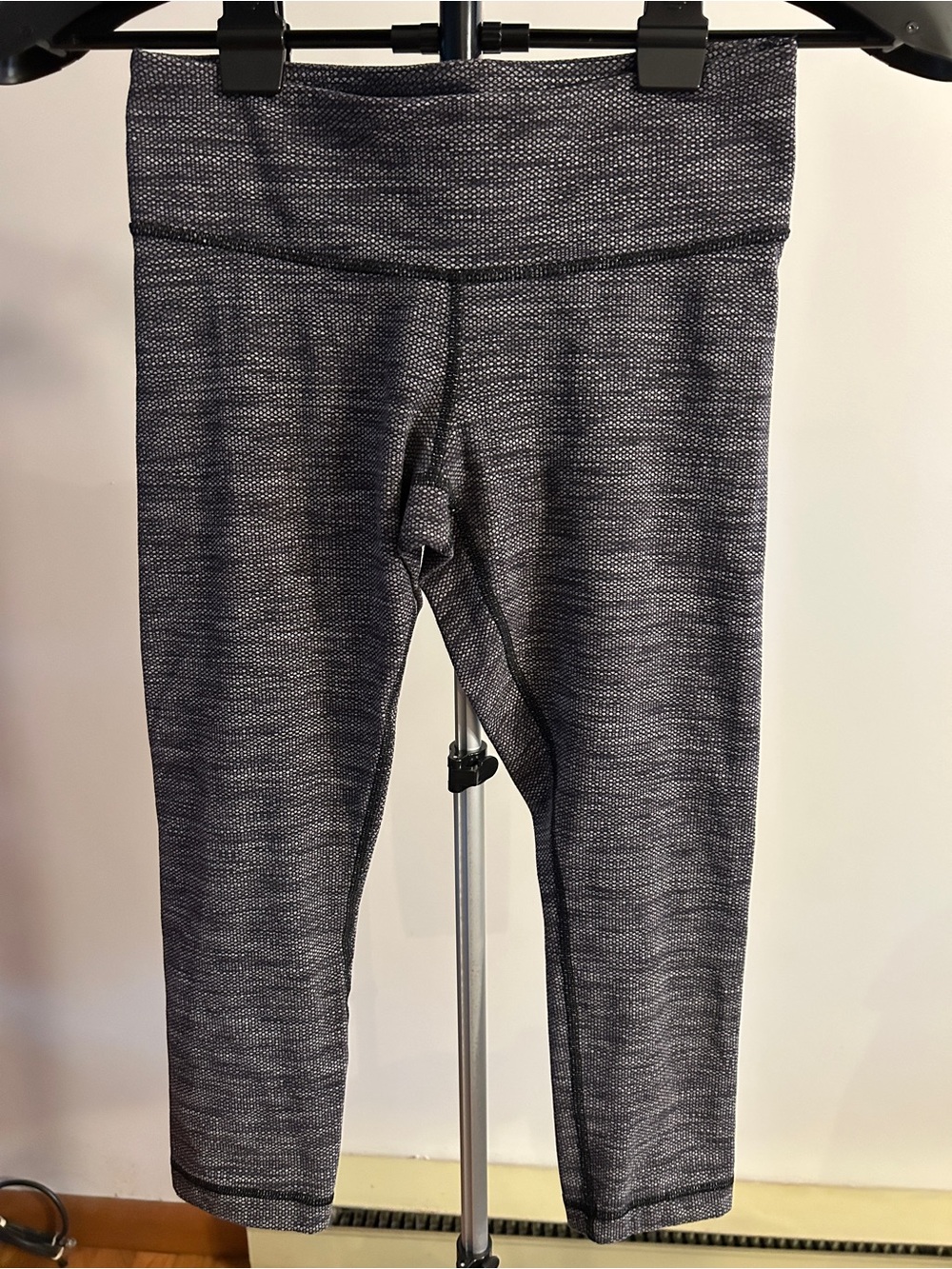 lululemon athletica Heathered Gray Capri Leggings